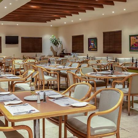 Fiesta Inn Σιουδάδ Χουάρες Εξωτερικό φωτογραφία
